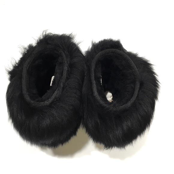 UGG MONGOLIAN CLASSIC SHORT SHEEPSKIN CUFF BOOTS -BLACK SUEDE -WOMENS US 7 -NEW - Picture 5 of 8